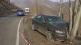 Bingöl-Erzurum yolunda otomobil ağaçlara çarptı: 2 yaralı